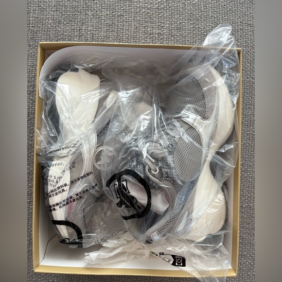 Michael Kors Zuma Snake Embossed Leather Trainer Sneakers Size9( NOT OUTLET ) - Picture 6 of 16